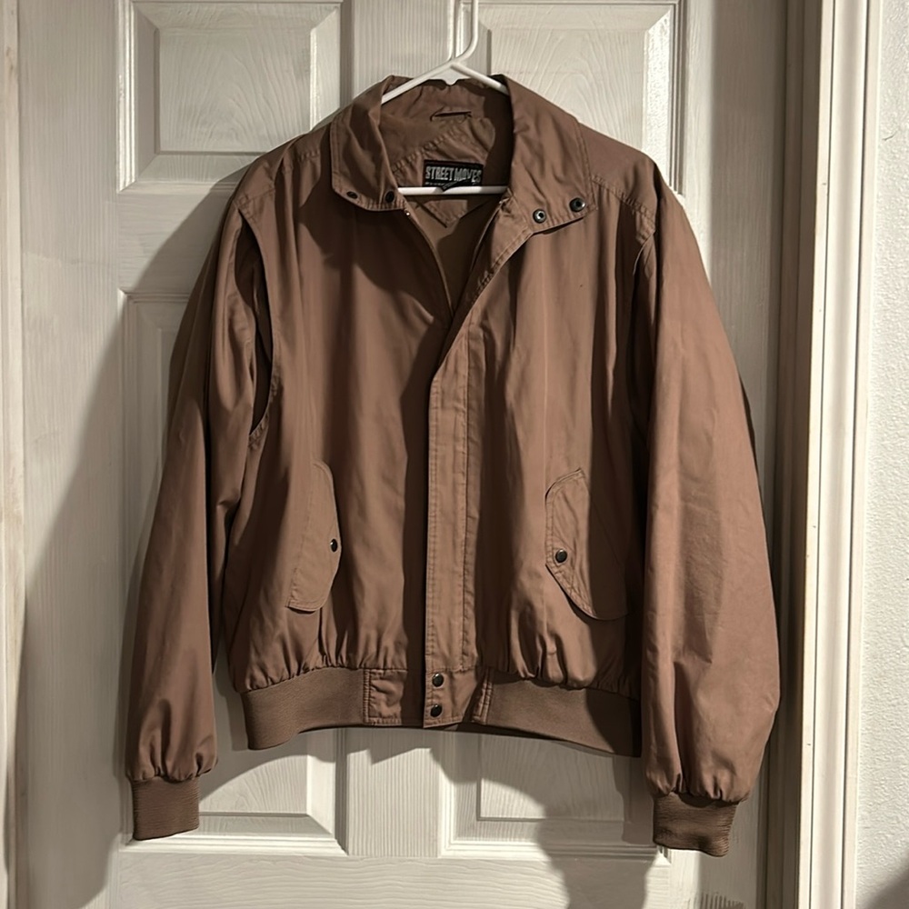 Vintage ‘Street Moves’  brand light brown jacket. size large
Excellent condition